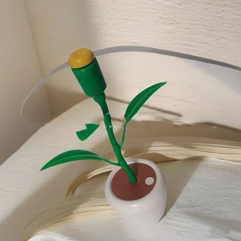Leaf-Shaped Battery-Powered Fly Repellent Fan