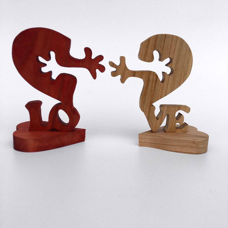 Eco-Friendly Wooden Heart Desktop Ornament