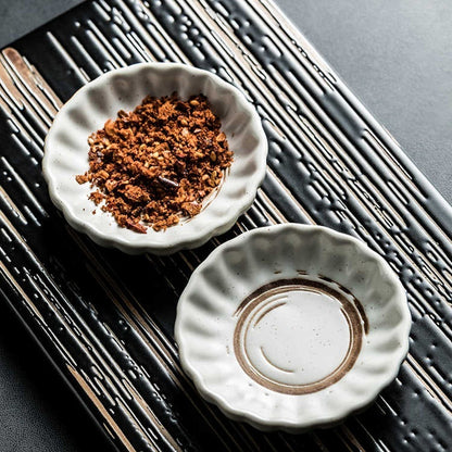 Eco-Friendly Ceramic Soap Dish with Fluted Edge