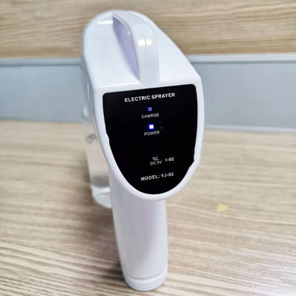 Eco-Friendly Handheld Spray Gun for Efficient Cleaning