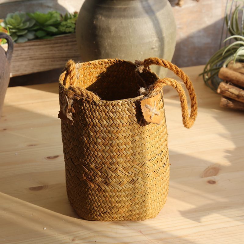 Eco-Friendly Woven Flower Pots - Natural Straw Design