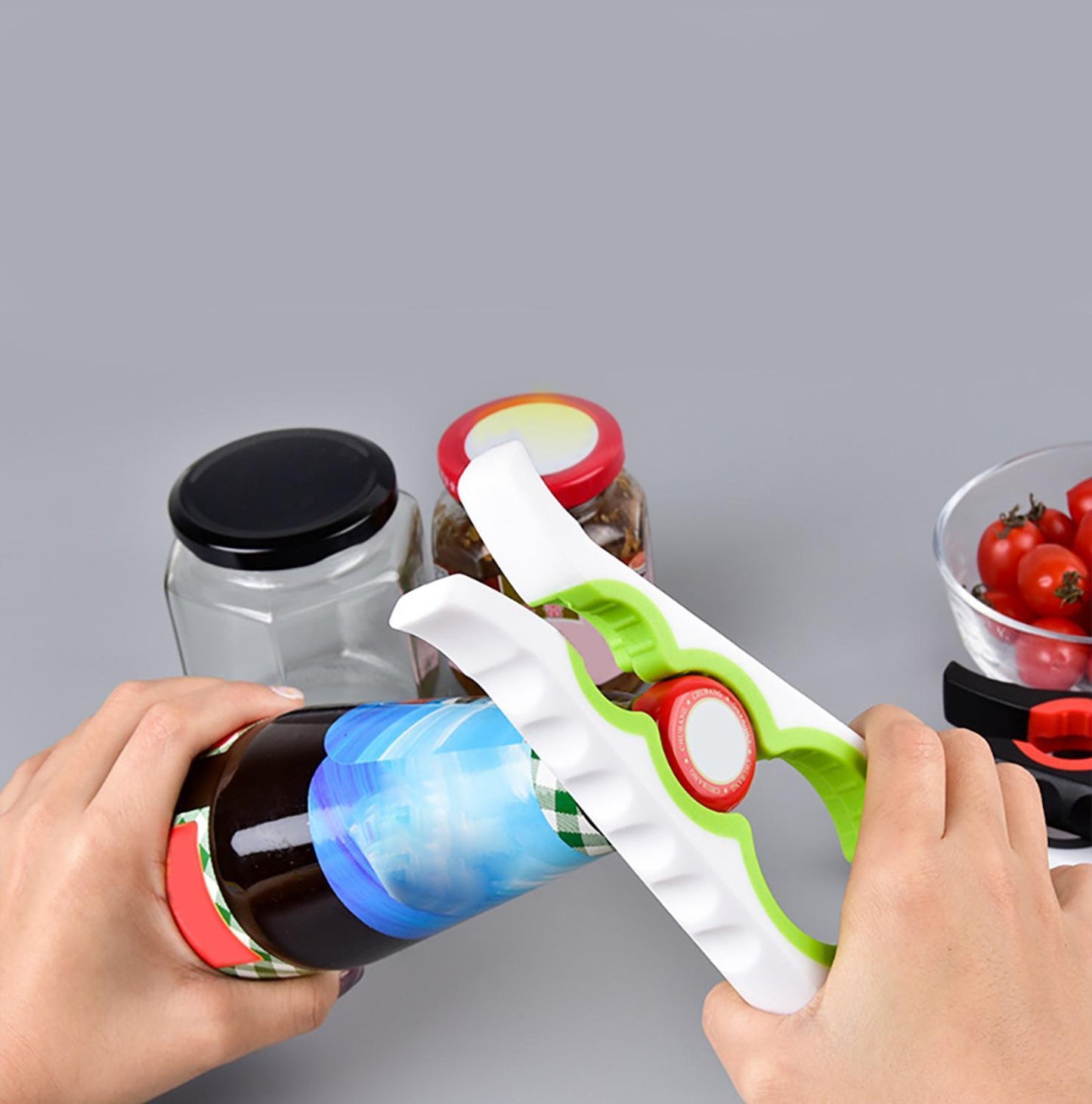Ergonomic Black & Red Kitchen Can Opener