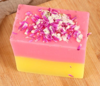 Handmade Flower Essential Oil Soap – Natural Moisturizing Cleanser