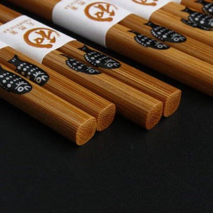 Eco-Friendly Bamboo Reusable Chopsticks in Natural Wood Finish