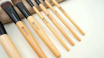 Eco-Friendly Makeup Brush Set with Natural Wood Handles