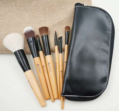 Eco-Friendly Makeup Brush Set with Natural Wood Handles and Black Case