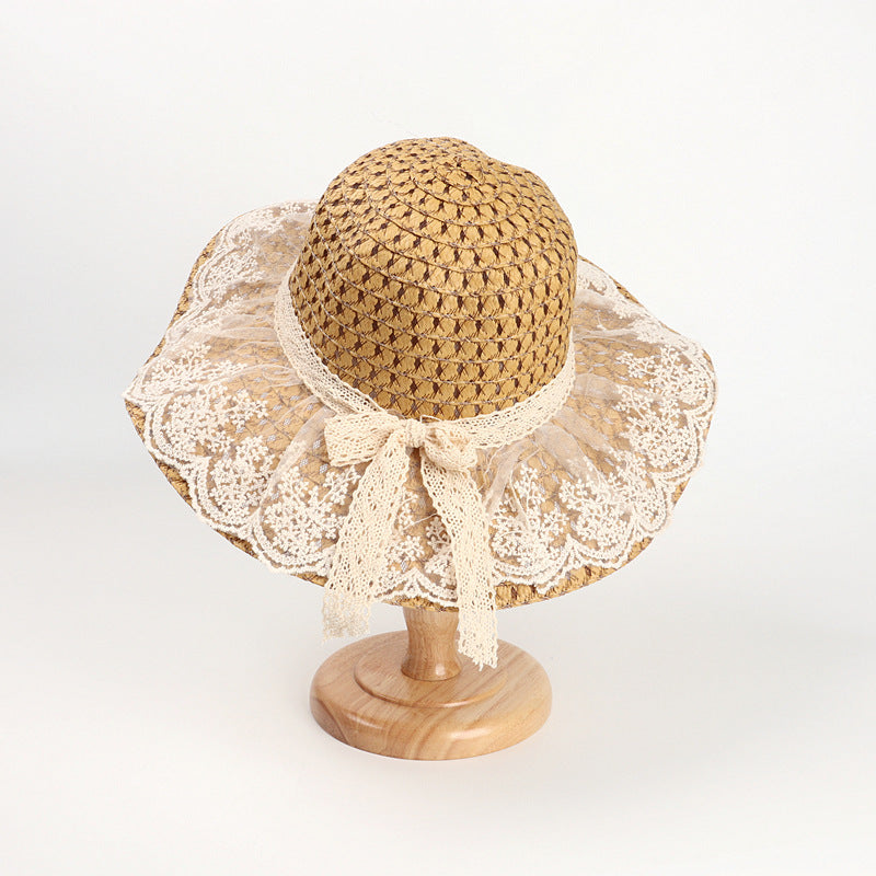 Natural wide-brimmed sun hat with eco-friendly lace trim