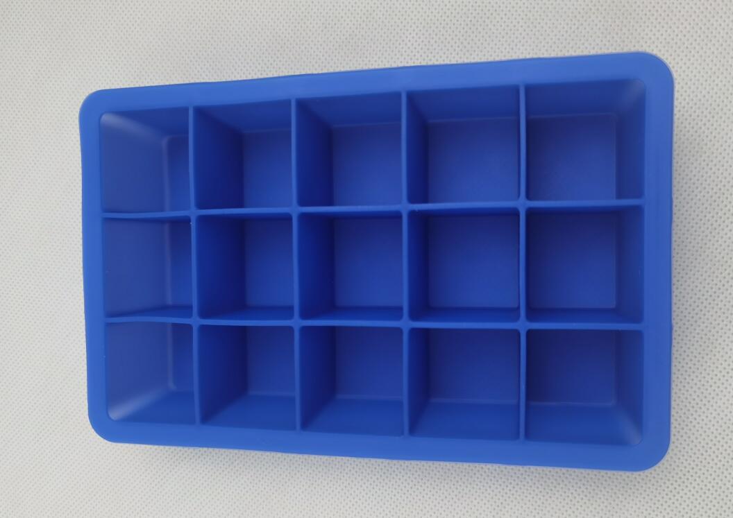 Eco-Friendly Silicone Ice Cube Tray - Durable & Reusable