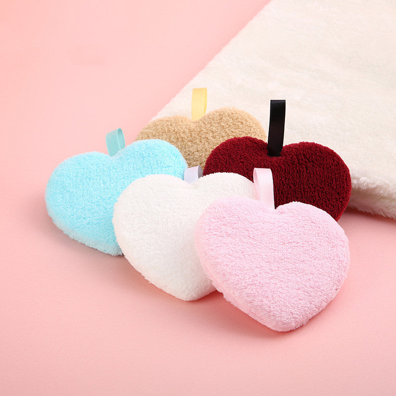 Eco-Friendly Heart-Shaped Bath Sponges in Blue, White, Pink, Beige, and Red