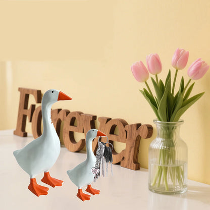 Figurines Goose Key Holder, Resin Goose Statue with Base for Key Hanger,Funny Keychain Hanging Rack for Home Office Table Decor