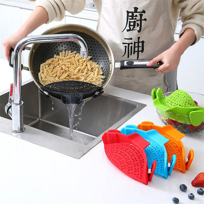 Eco-Friendly Clip-On Pot Strainer - Green Silicone Kitchen Tool