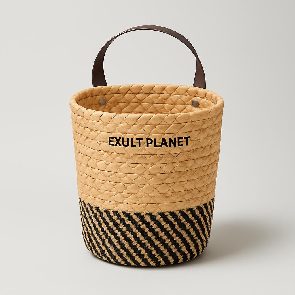Natural Beige Hanging Storage Basket - Eco-Friendly Woven Straw Organizer
