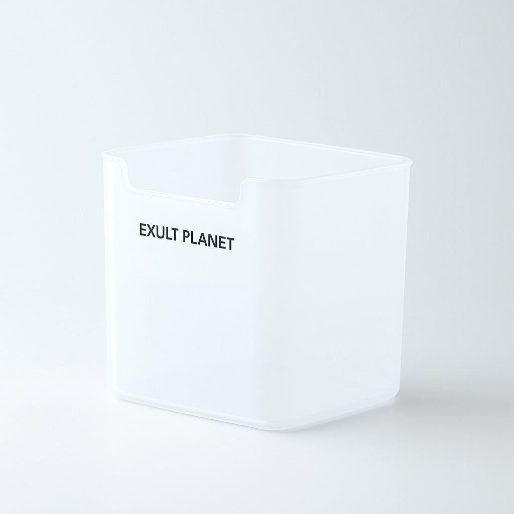 Transparent Refrigerator Storage Bins with Colored Edges for Efficient Organization