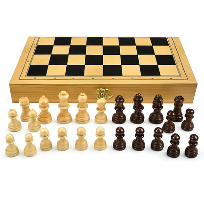 Eco-Friendly Wooden Chess Set with Natural Wood Tones