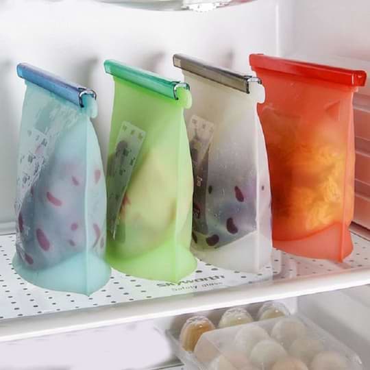 Reusable Silicone Vacuum Bag is the perfect replace,ent of the single-use plastic bag. Eco-friendly, non-toxic, resistant to high and low temperature, can be used for refrigerators and also for microwave or ovens.